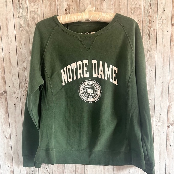 Champion Tops - Vintage Notre Dame Sweatshirt Women’s Large